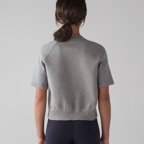 Lululemon Cropped Short Sleeve Size 6 - Picture 5 of 11